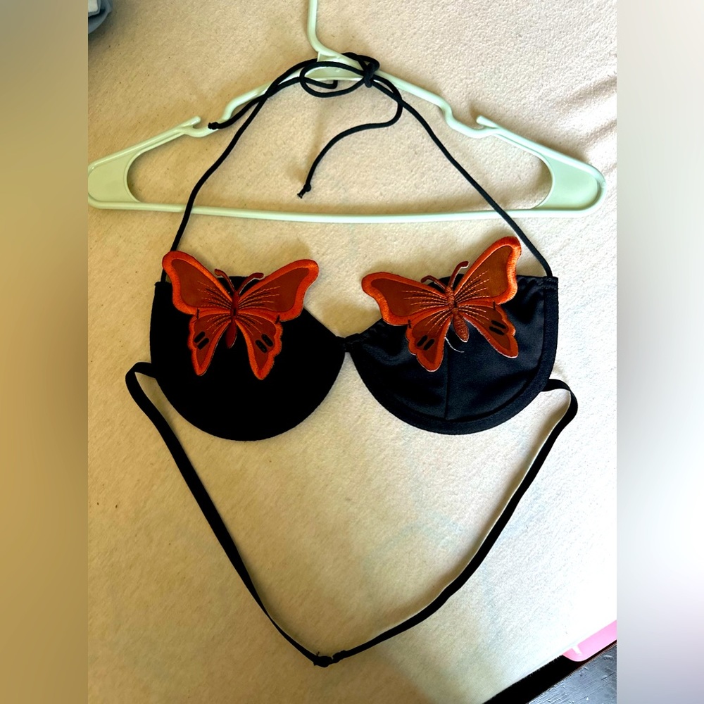 BRAND NEW! bra, never worn.